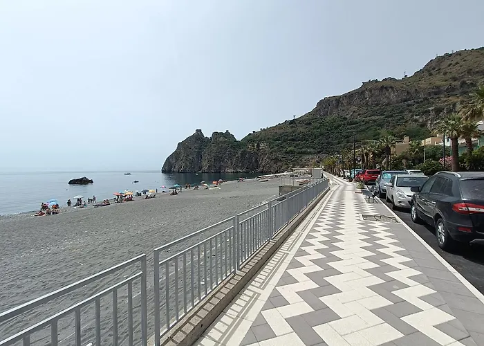 בית נופש Sant'alessio SantʼAlessio Siculo